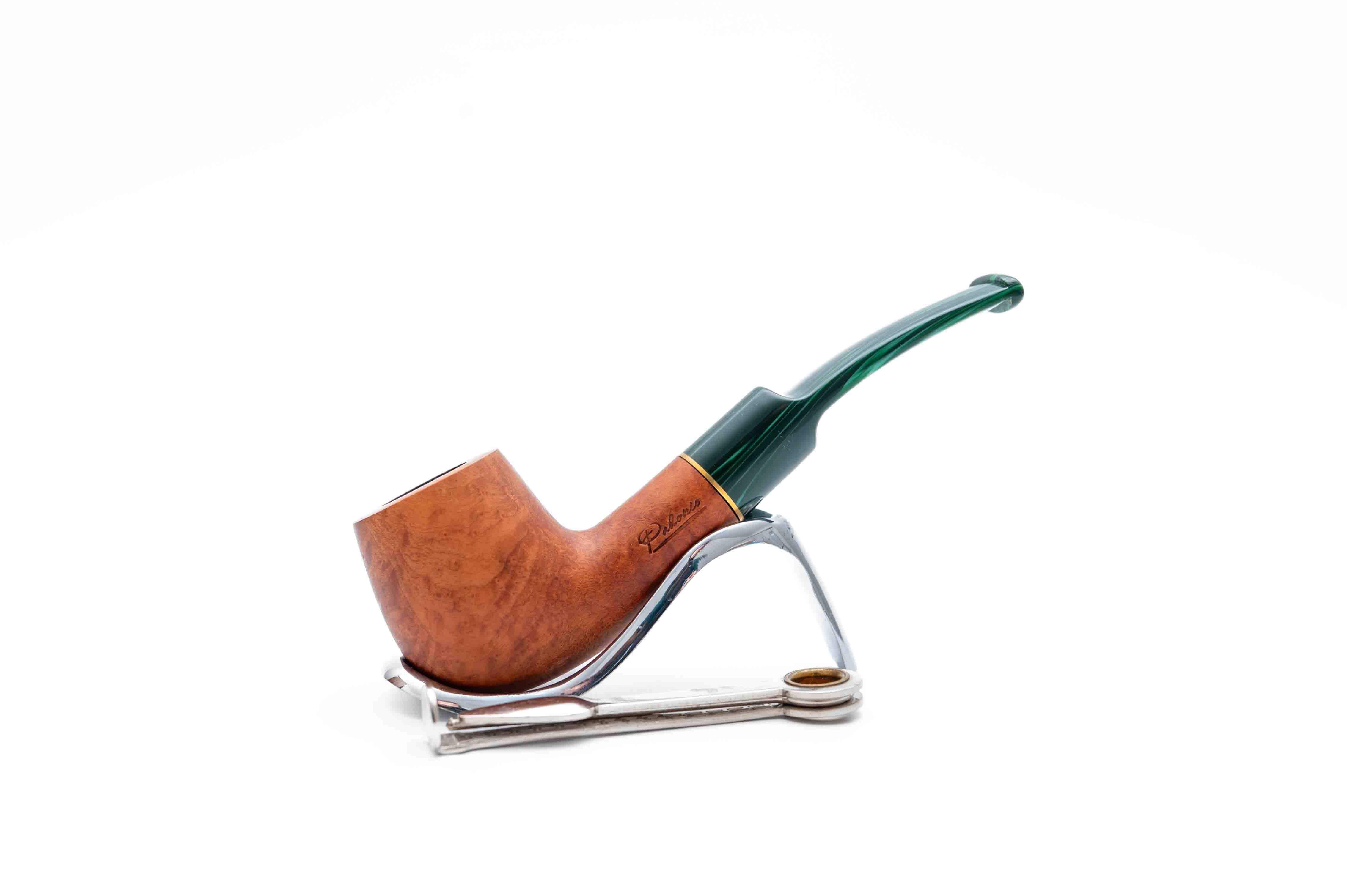 Padonio bruyer pipa 9mm filterrel, enyhén hajlított nyerges szárral, Billiard forma